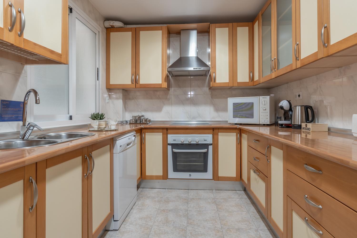 Apartment Tuguest Gran Via 42 *